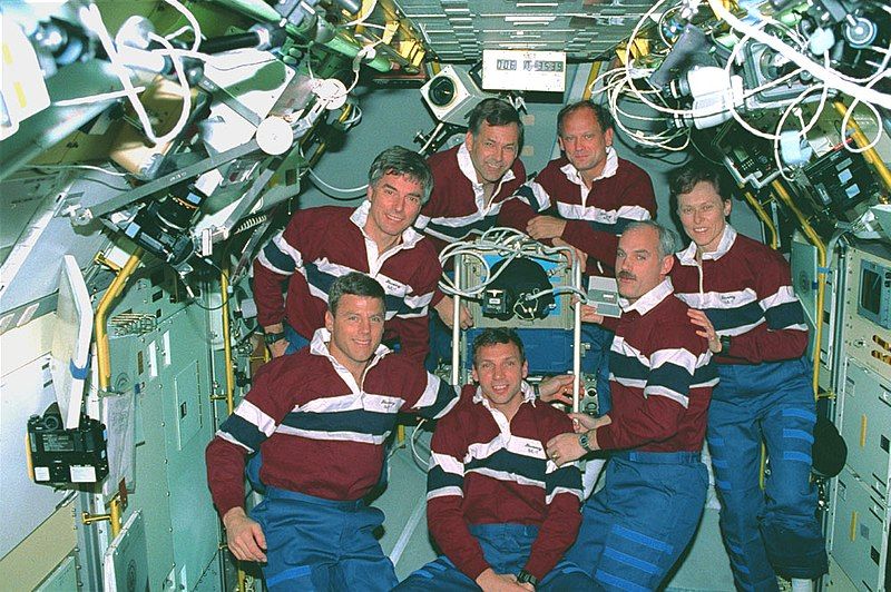 File:STS-42 Crew.jpg