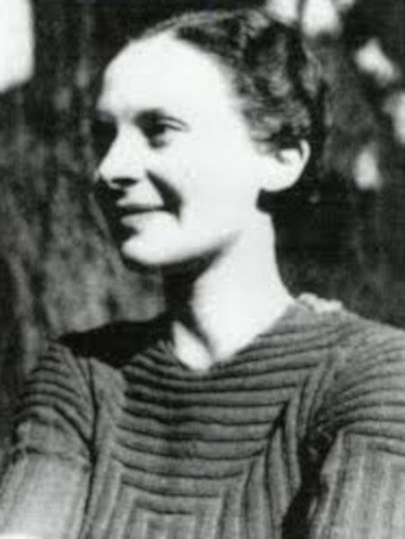 File:Suzanne Wesse-Vasseur (1914-1942).jpg