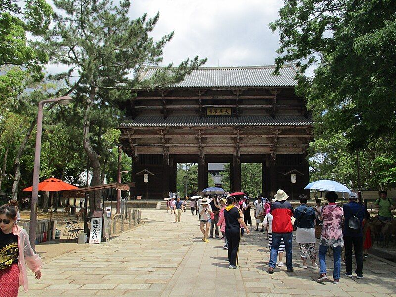 File:Tōdai-ji Nandaimon.jpg