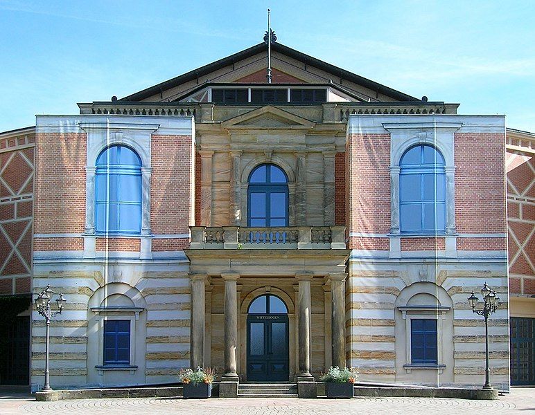 File:Bayreuth Festspielhaus 2014-05-25.jpg