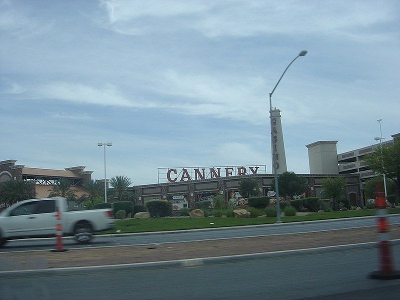 File:Cannery hotel-casino (2020).jpg