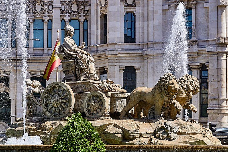 File:Cibeles fountain naknaknak.jpg