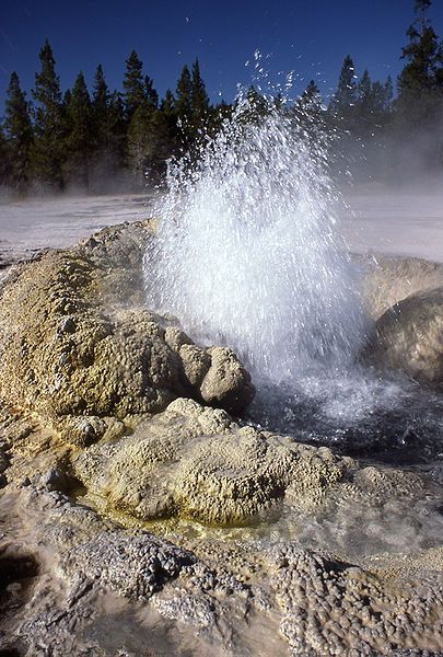 File:Comet geyser.jpg