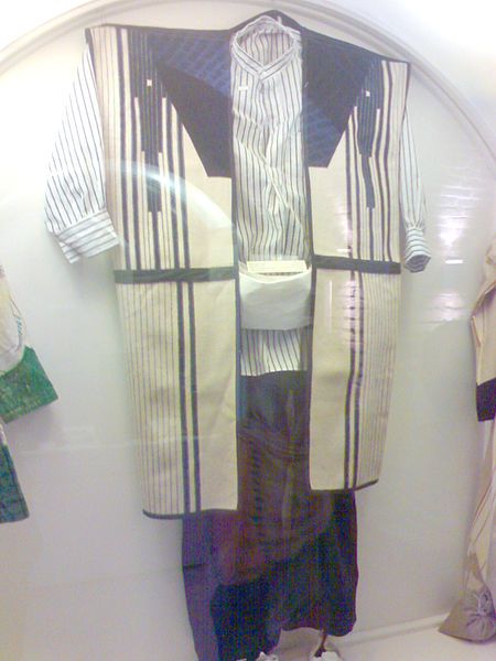 File:Costume Bakhtiari.jpg