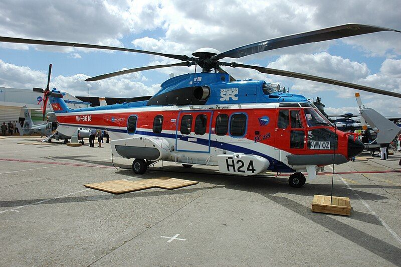 File:EUROCOPTER EC225 01.JPG