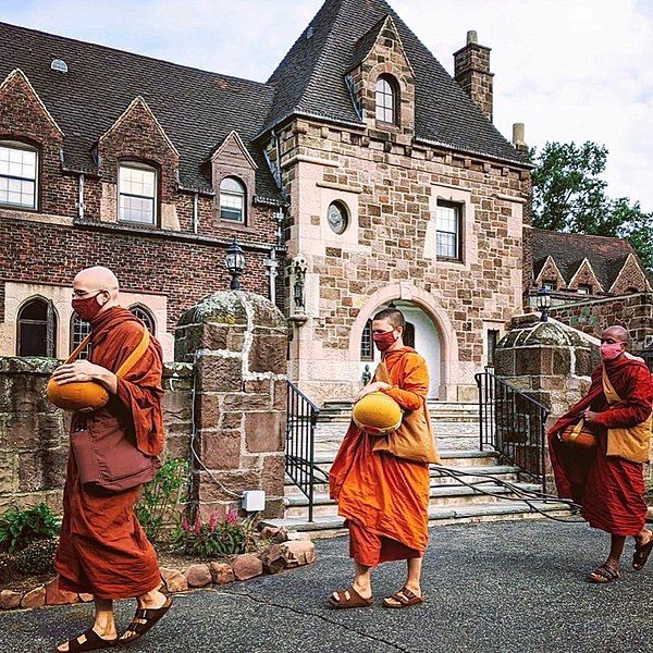 File:Empty Cloud Alms.jpg