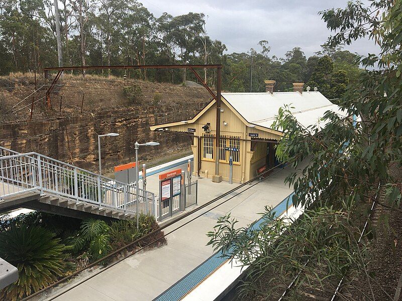 File:Glenbrook Station 2019.jpg