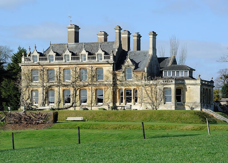 File:Hasfield Court Gloucestershire.jpg