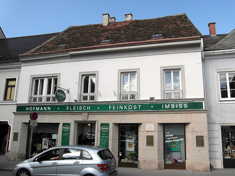 File:Korneuburg-Hauptplatz13.jpg