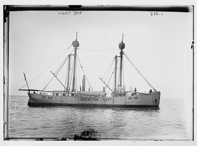 File:Light ship LCCN2014684037.jpg