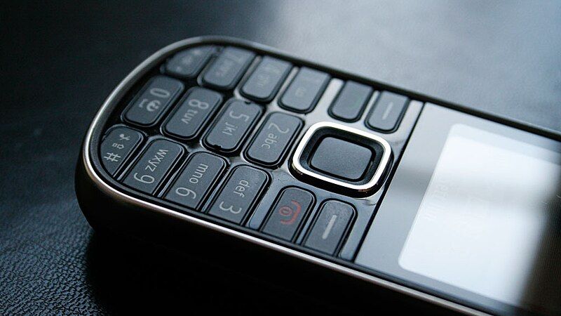 File:Nokia 3720 buttons.jpeg