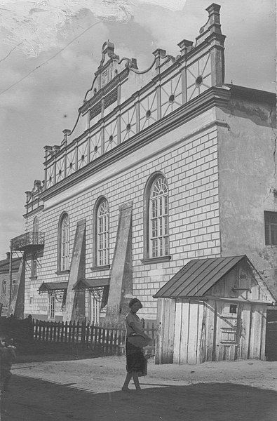 File:Ostrog,Wielka synagoga.jpg