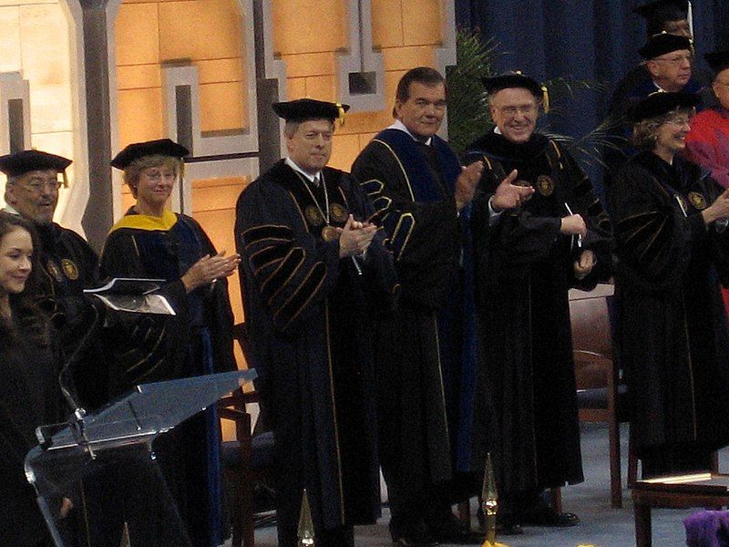 File:PittChancellorCommencement2007.jpg