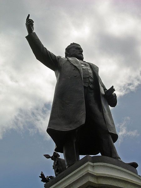 File:Richardseddonstatue.jpg