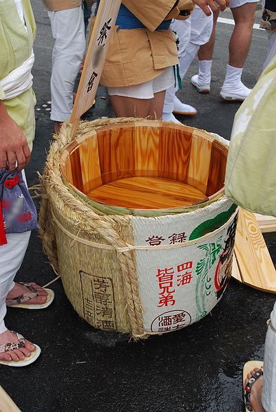 File:Saka-daru,Sake barrels,Itako-city,Japan.jpg