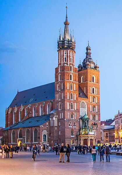 File:St Mary's Krakow.jpg