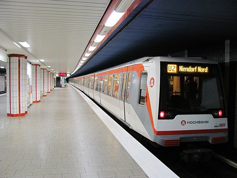 File:U-Bahnhof Burgstraße 5.jpg