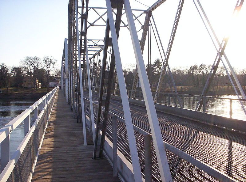 File:Washington Crossing Bridge-Walkway.jpg