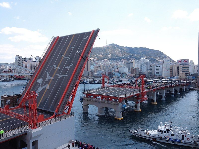 File:Yeongdodaegyo(Yeongdo Bridge).jpg