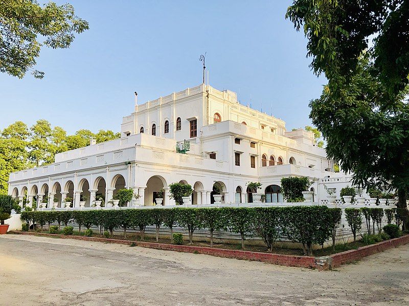 File:Baradari Palace.jpg