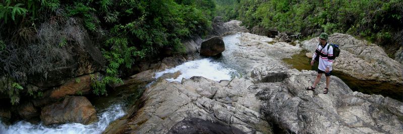 File:Berkelah Falls Yeujou01.jpg