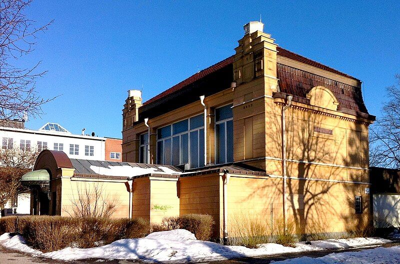 File:Biologiska museum Södertälje.jpg