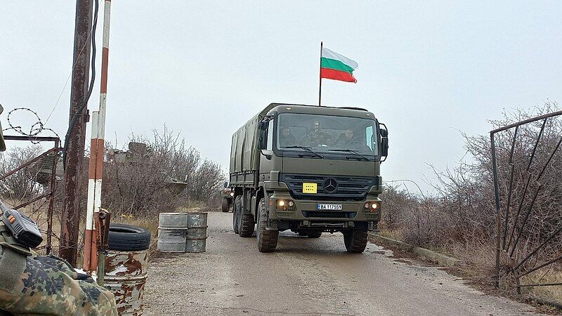 File:Bulgarian Mercedes Actros.jpg