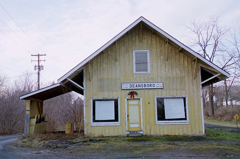 File:DeansboroRailroadStation.JPG