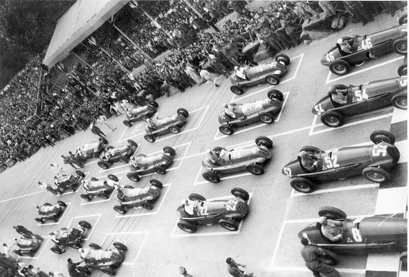 File:GPL-1946-Start-of-Gran-Premio-del-Valentino-at-Turin.jpg