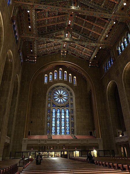 File:Inside Temple Emanu-El.jpg