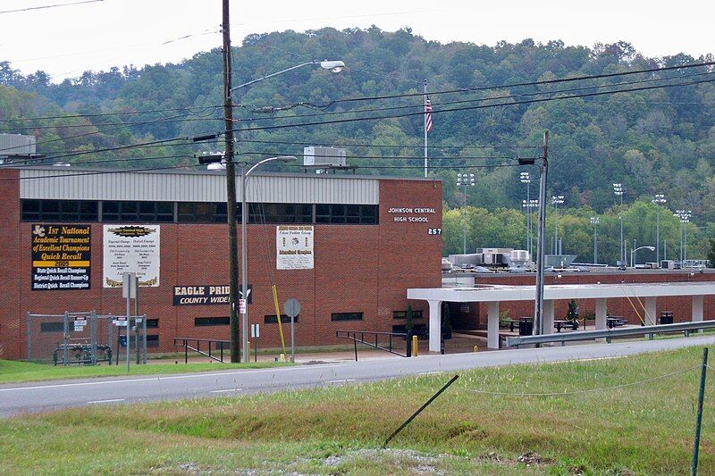 File:Johnson Central HS.jpg