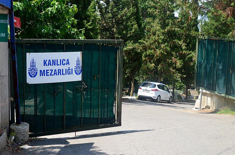 File:KanlıcaCemetery (1).jpg