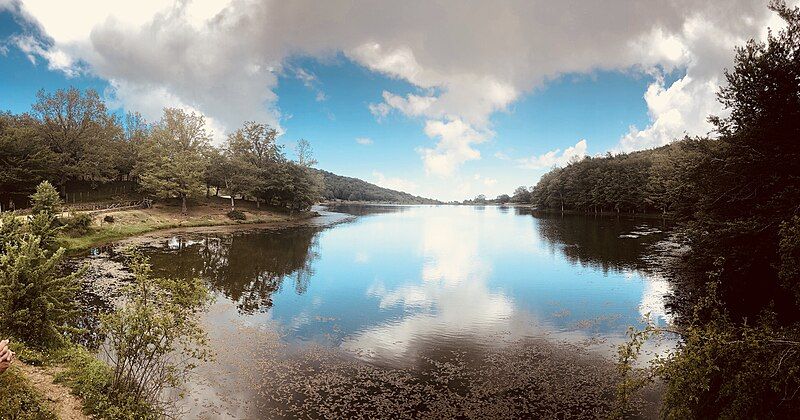 File:Lago Maulazzo 02.jpg