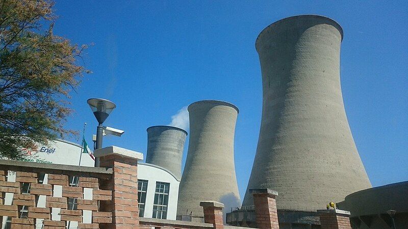 File:Larderello Cooling Towers.jpg