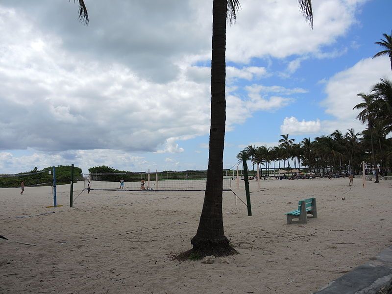 File:LummusParkMiamiBeach-Volleyball.JPG