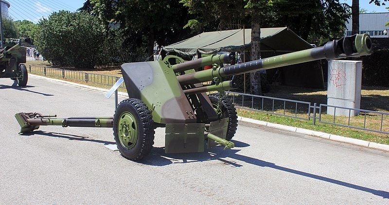 File:M56A1 105mm 02.jpg