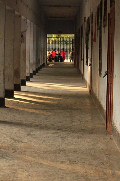 File:MGBHS Hallway.jpg