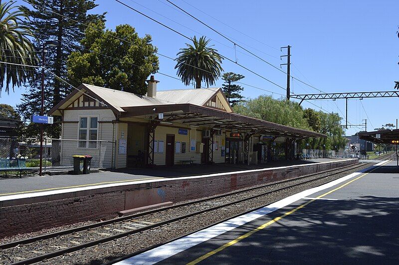 File:Mentone Railway Station.jpg