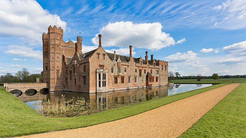 File:Oxburgh Hall, 2017.jpg