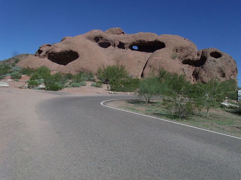 File:Phoenix-Hole-in-the-Rock-Papago Park.JPG