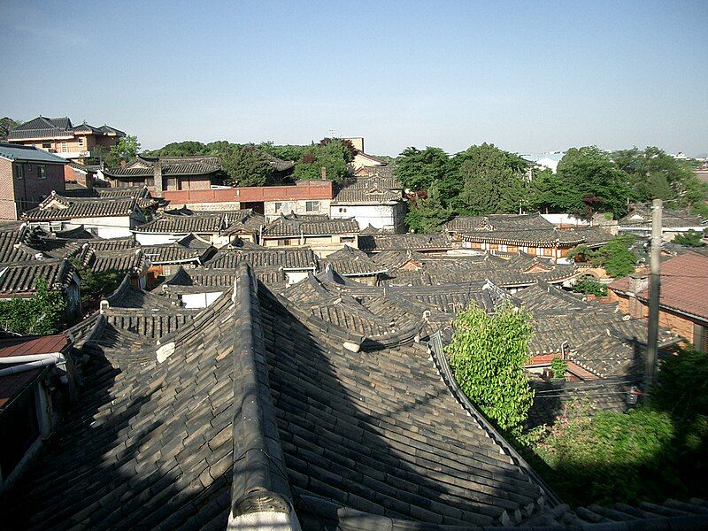 File:Seoul-Samcheongdong-traditional.houses-01.jpg