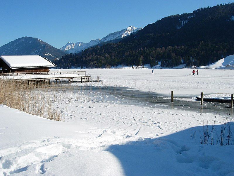 File:Weißensee in carinthia.jpg