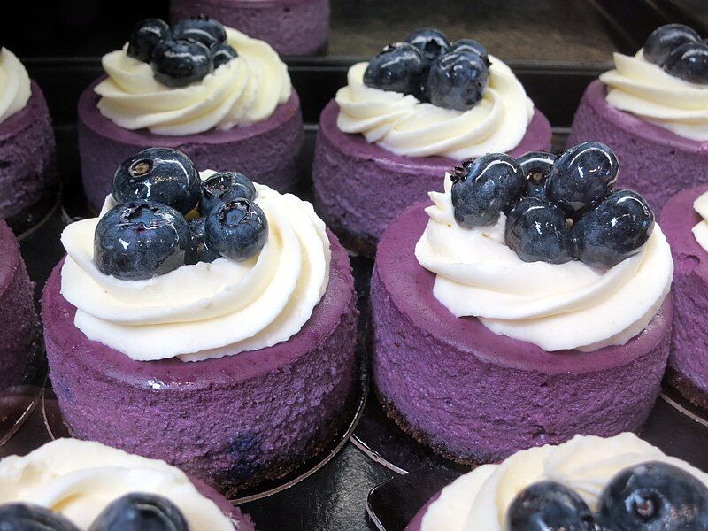 File:001 Blueberry cheesecakes.jpg