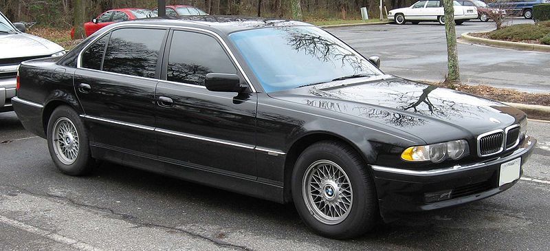 File:98-01 BMW 7-Series.jpg