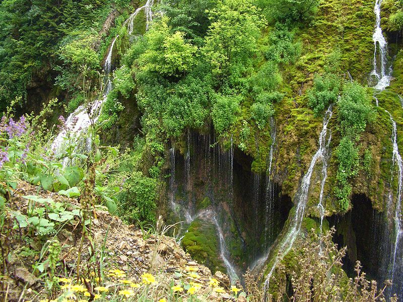 File:Aksu Deresi-Waterfall 1.JPG