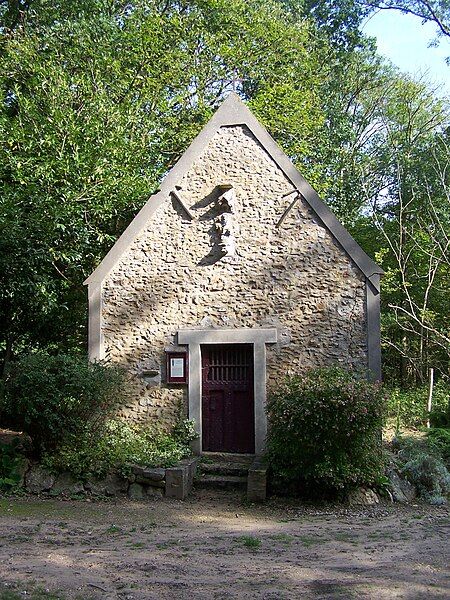 File:Auteuil-le-Roi Chapelle Saint-Sanctin.jpg