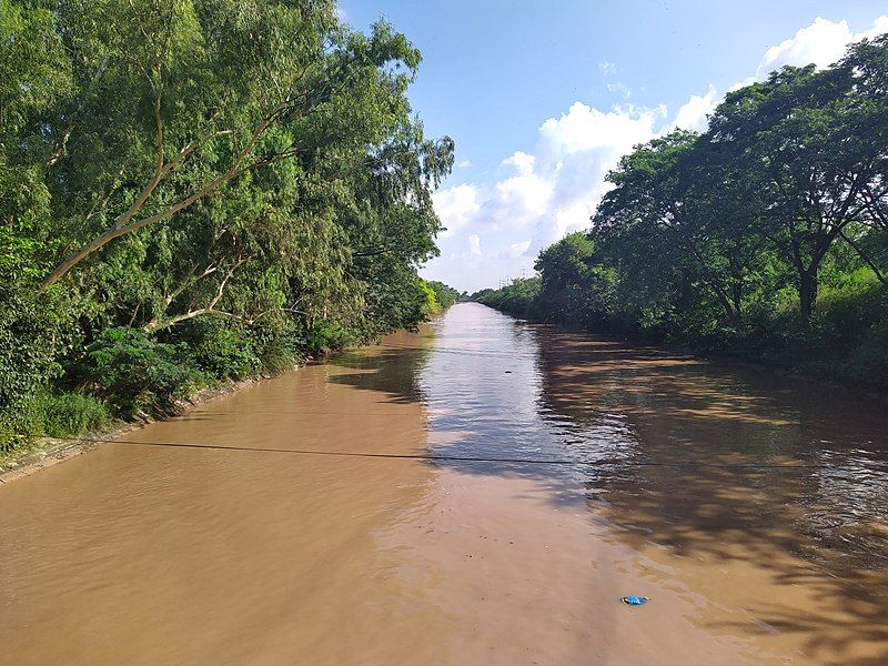 File:Bambawali-Ravi-Bedian Canal.jpg