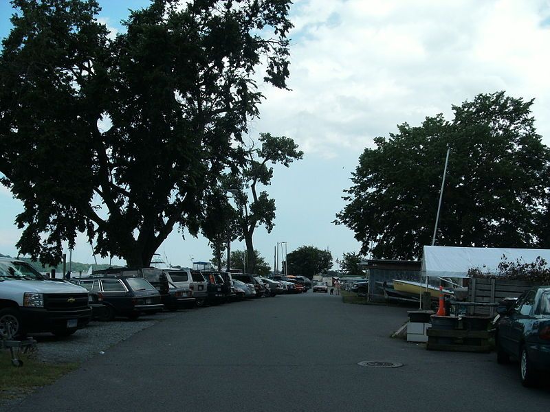 File:BelleHavenMarina.jpg