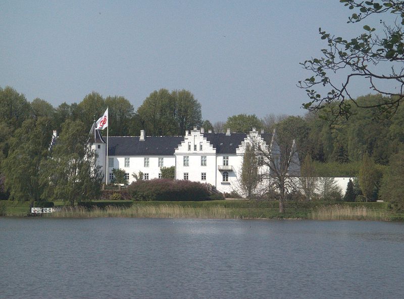 File:Denmark-Dallund Palace.jpg