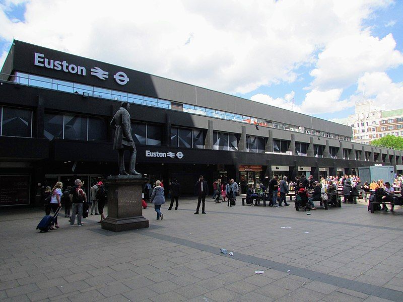 File:Euston Station (49445780187).jpg